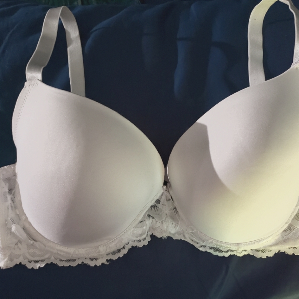 Simply Emma, 40DD, White bra